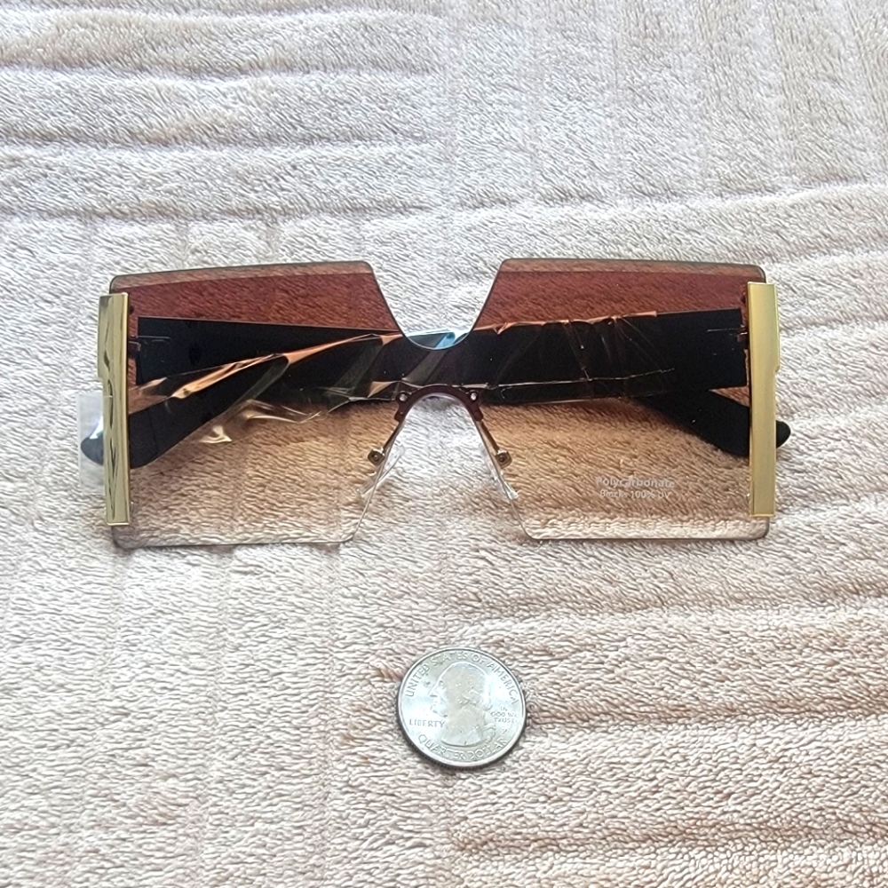Stylish Oversized Sunglasses Brown And Gold